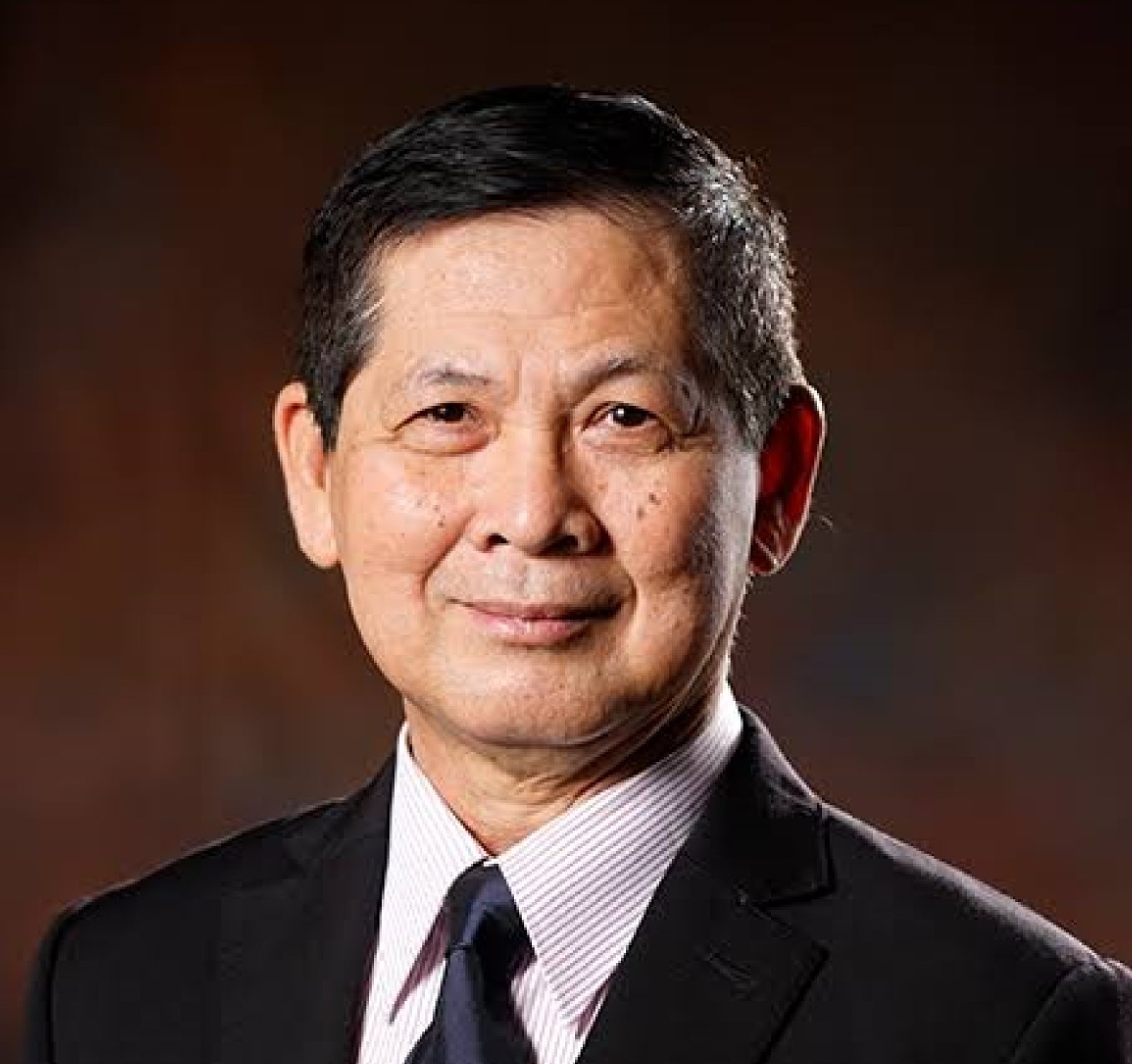 Mayor Jenderal TNI (Purn.) Prof (H.C. UNPRI) Dr. dr. Daniel Tjen, Sp.S